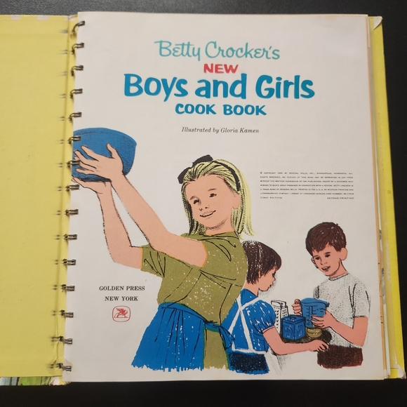 Vintage Betty Crocker Boys and Girls Spiral Cookbook 1965 - Picture 2 of 12